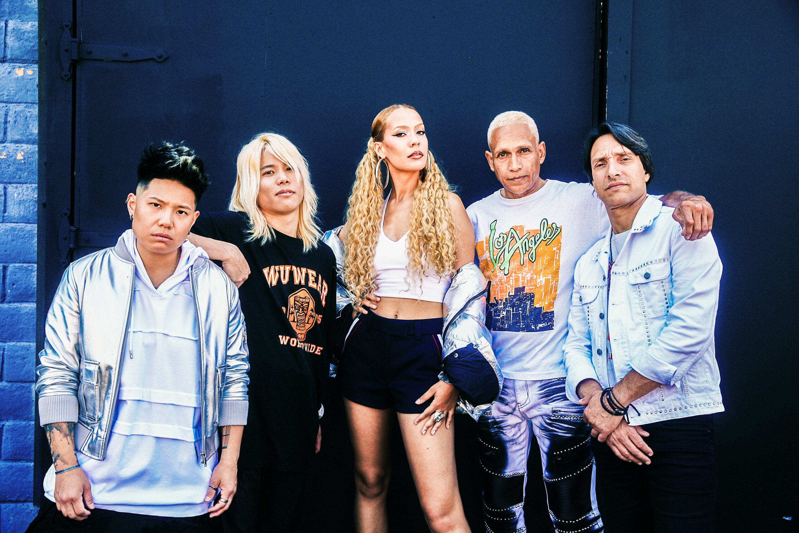 Circle The Earth Promo Pic